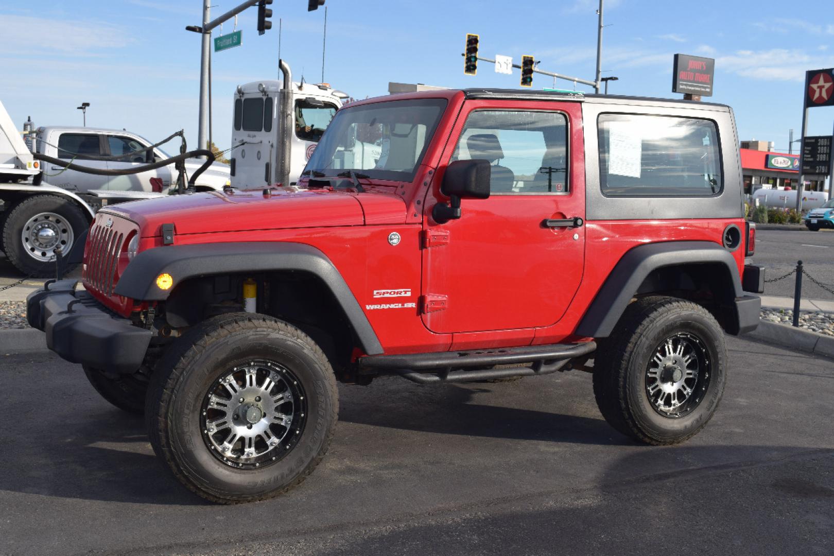 2010 RED /GRAY Jeep Wrangler Sport 4WD (1J4AA2D17AL) with an 3.8L V6 OHV 12V engine, 6-SPEED transmission, located at 607 W Columbia Drive, Kennewick, WA, 99336, (509) 987-1069, 46.216743, -119.126404 - FOR MORE INFORMATION PLEASE GIVE US A CALL TOLL FREE AT 509-582-8818 OR FOR MORE OPTIONS PLEASE VIEW OUR INVENTORY ON THE WEB AT USAAUTOSALES.NET Si te gusta este vehiculo y usted tiene preguntas, por favor llame gratis al numero (509) 582-8818 y alguien le ayudara. VEHICLE PRICE DOES NOT INCLUDE TA - Photo#0