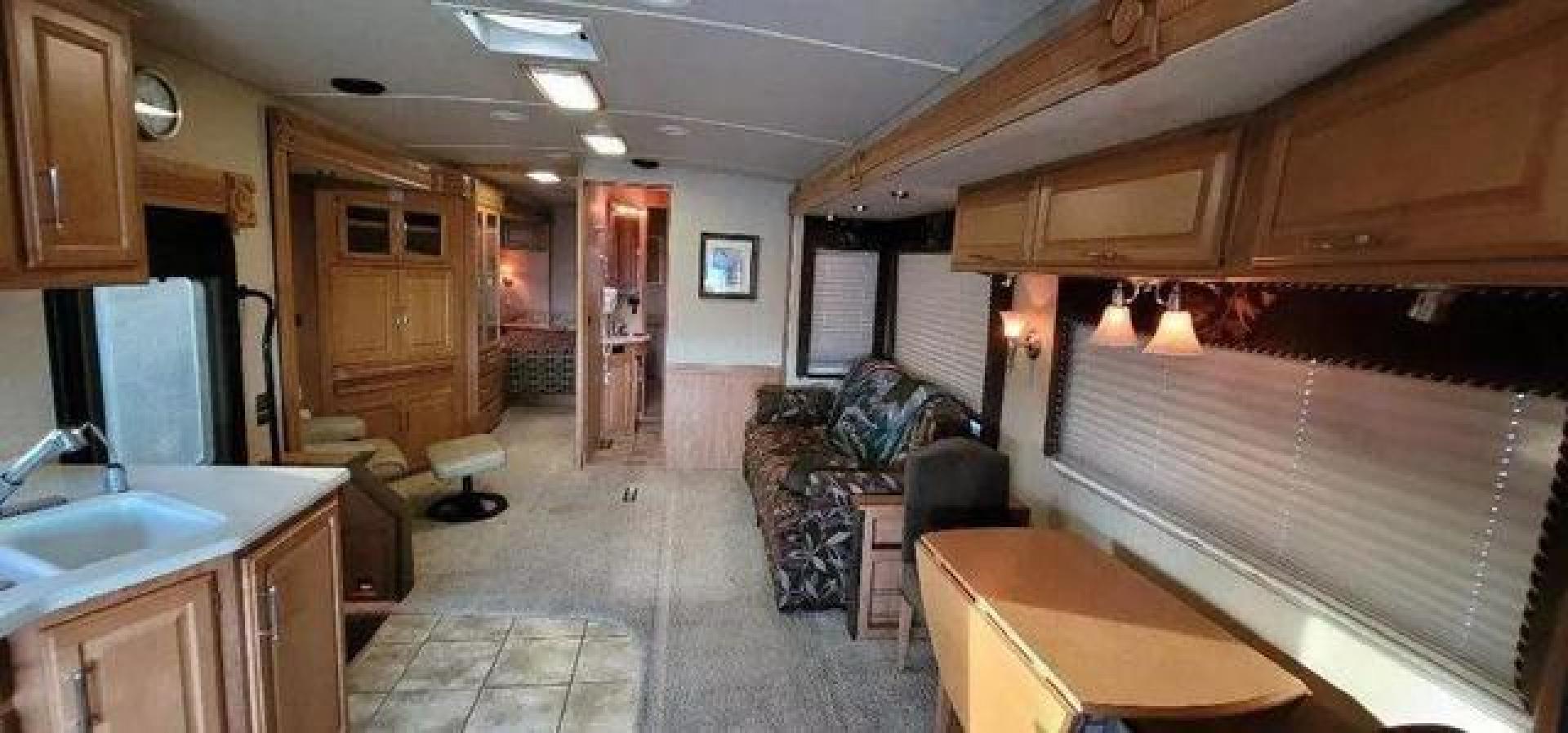 2006 No Color /No Color Winnebago ADVENTURER 4X2 Chassis (5B4MPA7G263) , Automatic, 10-Spd transmission, located at 607 W Columbia Drive, Kennewick, WA, 99336, (509) 987-1069, 46.216743, -119.126404 - Photo#12