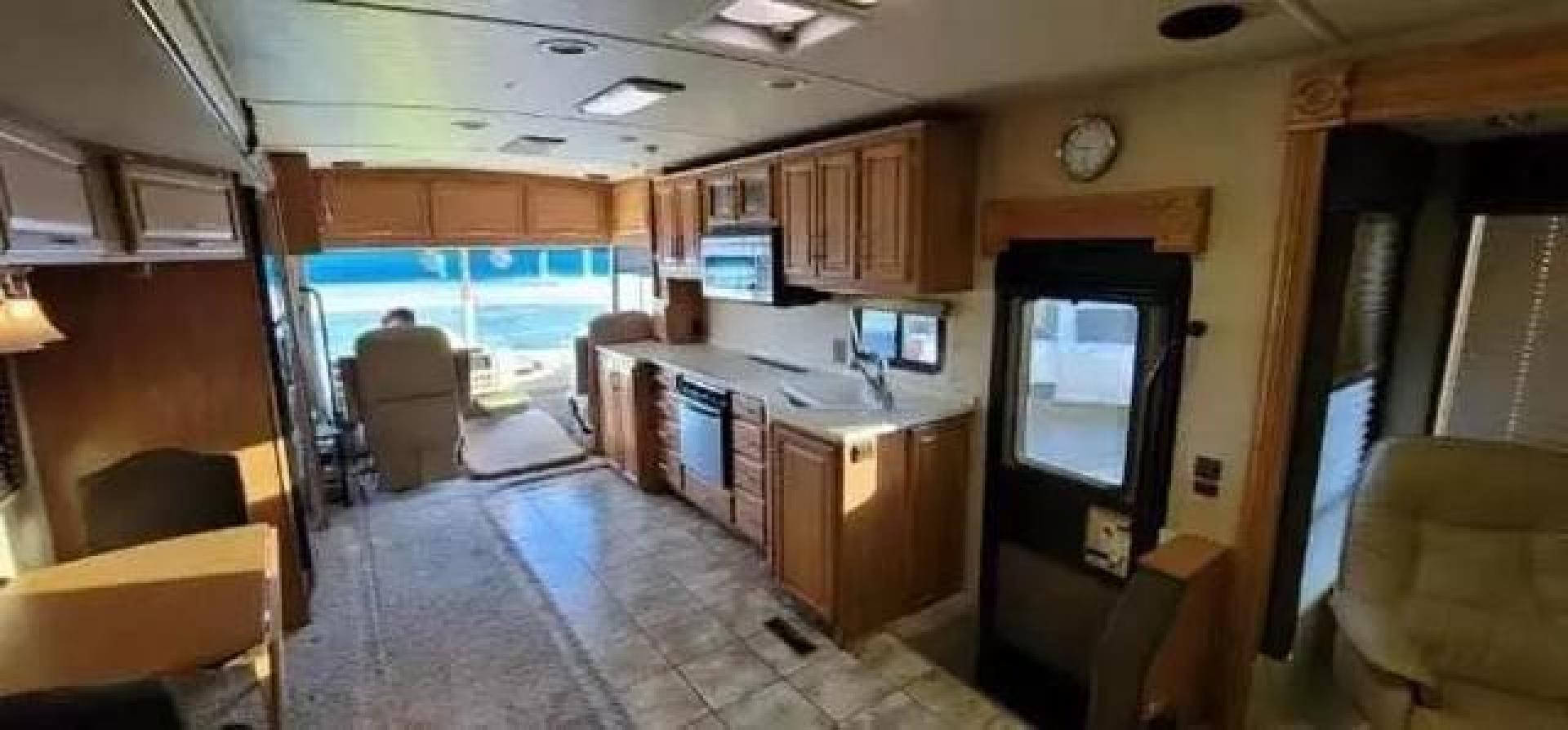 2006 No Color /No Color WINNEBAGO ADVENTURER 4X2 Chassis (5B4MPA7G263) , Automatic, 10-Spd transmission, located at 607 W Columbia Drive, Kennewick, WA, 99336, (509) 987-1069, 46.216743, -119.126404 - Photo#8