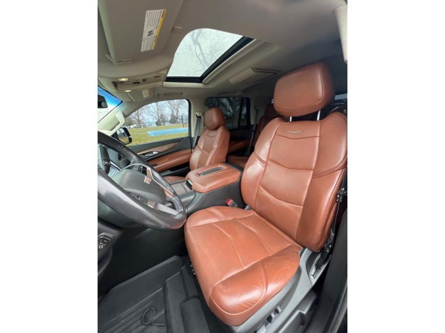 2019 No Color /No Color Cadillac Escalade (1GYS4CKJ9KR) with an V8, 6.2 Liter engine, Automatic, 10-Spd w/Overdrive transmission, located at 607 W Columbia Drive, Kennewick, WA, 99336, (509) 987-1069, 46.216743, -119.126404 - Photo#11