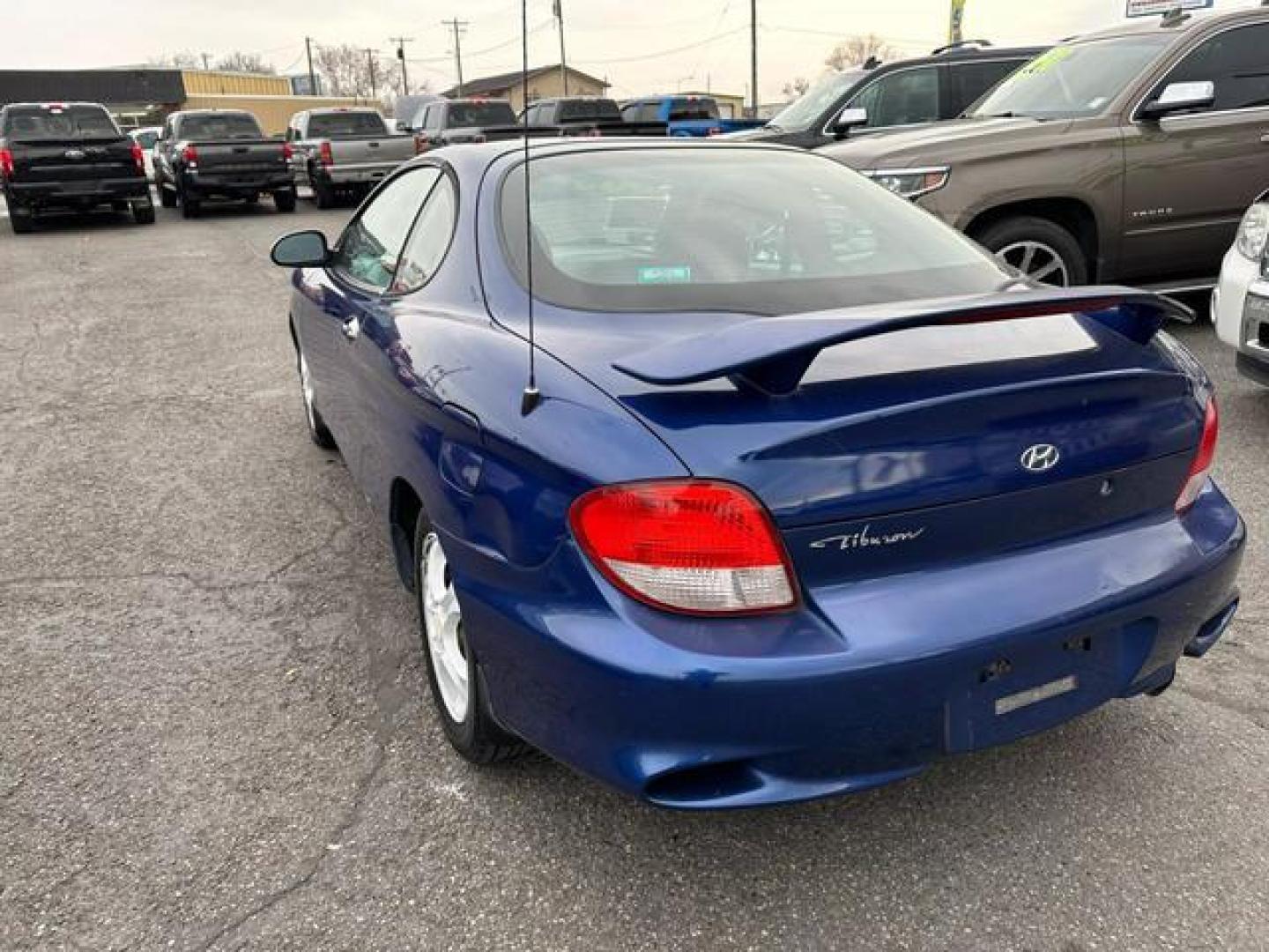 2001 No Color /No Color Hyundai Tiburon Hatchback Coupe 2D (KMHJG25F21U) with an 4-Cyl, 2.0 Liter engine, Automatic transmission, located at 607 W Columbia Drive, Kennewick, WA, 99336, (509) 987-1069, 46.216743, -119.126404 - Photo#6