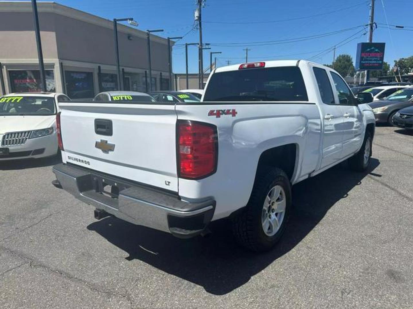 2017 White /No Color Chevrolet Silverado 1500 Double Cab LT Pickup 4D 6 1/2 ft (1GCVKREC6HZ) with an V8, EcoTec3, FF, 5.3L engine, Auto, 6-Spd HD Overdrive transmission, located at 607 W Columbia Drive, Kennewick, WA, 99336, (509) 987-1069, 46.216743, -119.126404 - Photo#4