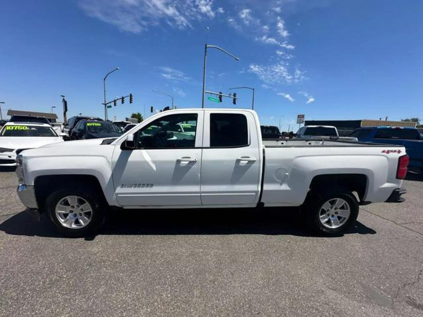 2017 White /No Color Chevrolet Silverado 1500 Double Cab LT Pickup 4D 6 1/2 ft (1GCVKREC6HZ) with an V8, EcoTec3, FF, 5.3L engine, Auto, 6-Spd HD Overdrive transmission, located at 607 W Columbia Drive, Kennewick, WA, 99336, (509) 987-1069, 46.216743, -119.126404 - Photo#7