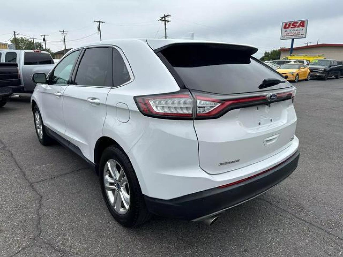 2018 White Ford Edge SEL Sport Utility 4D (2FMPK3J94JB) with an 4-Cyl, EcoBoost, 2.0L engine, Auto, 6-Spd SelShft transmission, located at 607 W Columbia Drive, Kennewick, WA, 99336, (509) 987-1069, 46.216743, -119.126404 - Photo#6