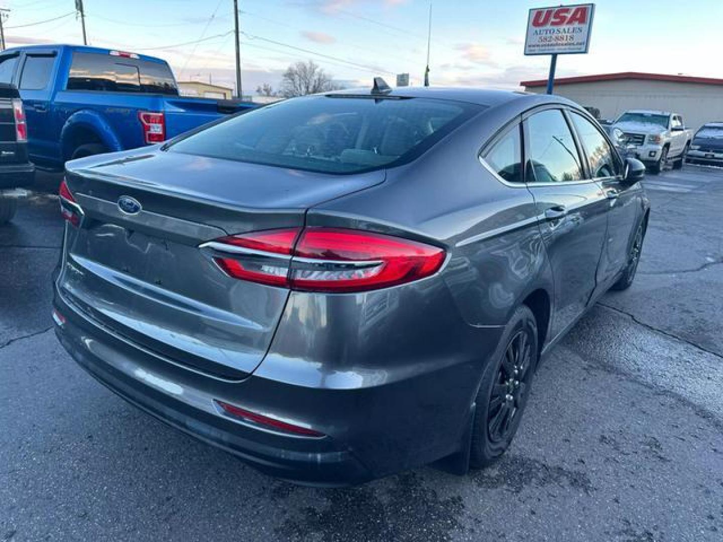 2020 Ford Fusion S Sedan 4D (3FA6P0G70LR) with an 4-Cyl, 2.5 Liter engine, Automatic, 6-Spd w/SelectShift transmission, located at 607 W Columbia Drive, Kennewick, WA, 99336, (509) 987-1069, 46.216743, -119.126404 - Photo#4