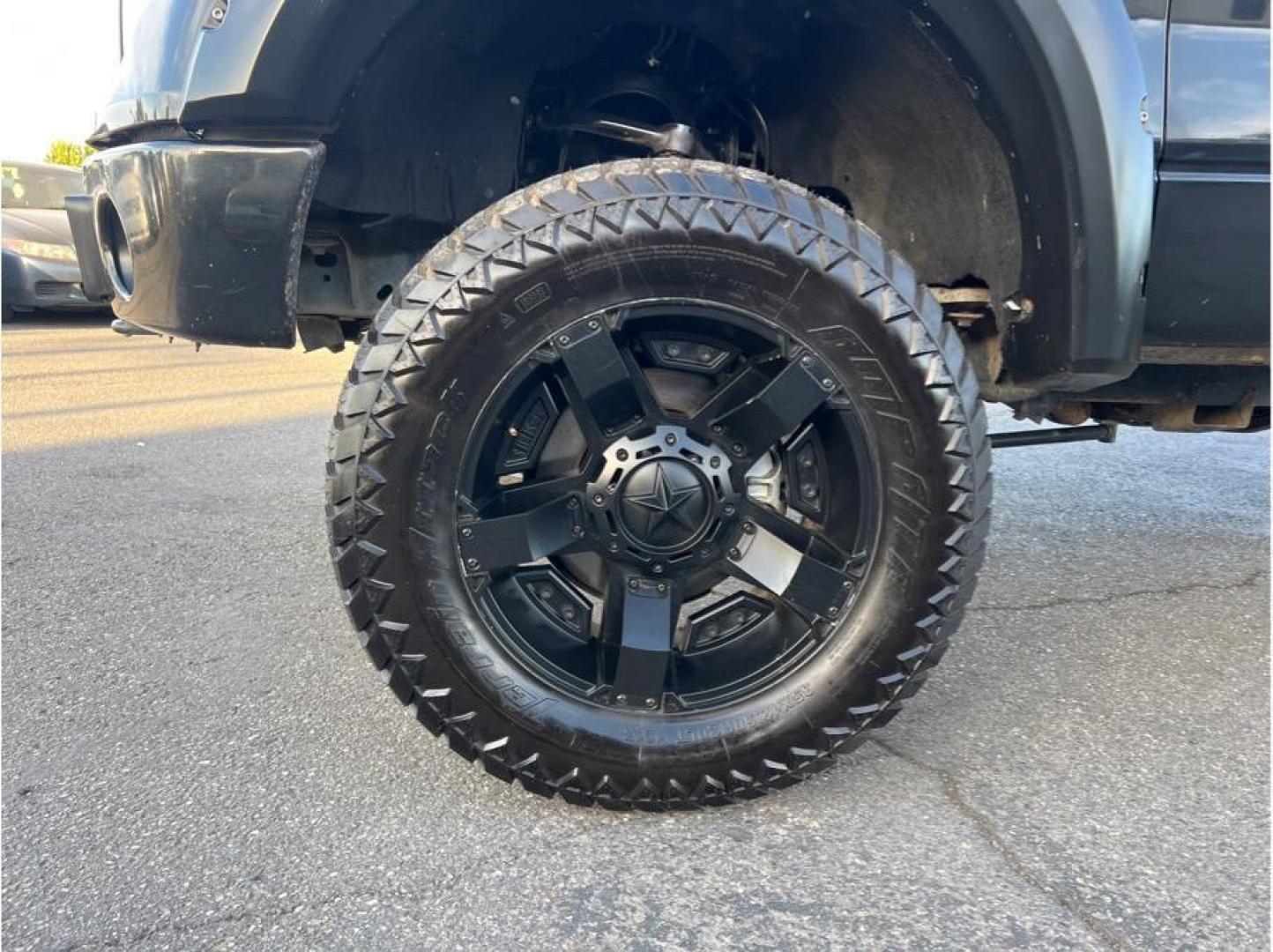 2014 Black /No Color Ford F150 SuperCrew Cab (1FTFW1ET4EF) with an V6, EcoBoost, 3.5L engine, Automatic, 6-Spd transmission, located at 607 W Columbia Drive, Kennewick, WA, 99336, (509) 987-1069, 46.216743, -119.126404 - Photo#8