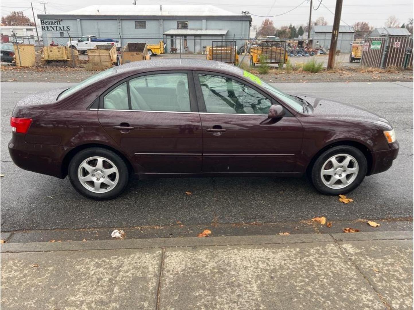 2006 No Color /No Color Hyundai Sonata LX Sedan 4D (5NPEU46F26H) with an V6, 3.3 Liter engine, Automatic transmission, located at 607 W Columbia Drive, Kennewick, WA, 99336, (509) 987-1069, 46.216743, -119.126404 - Photo#3