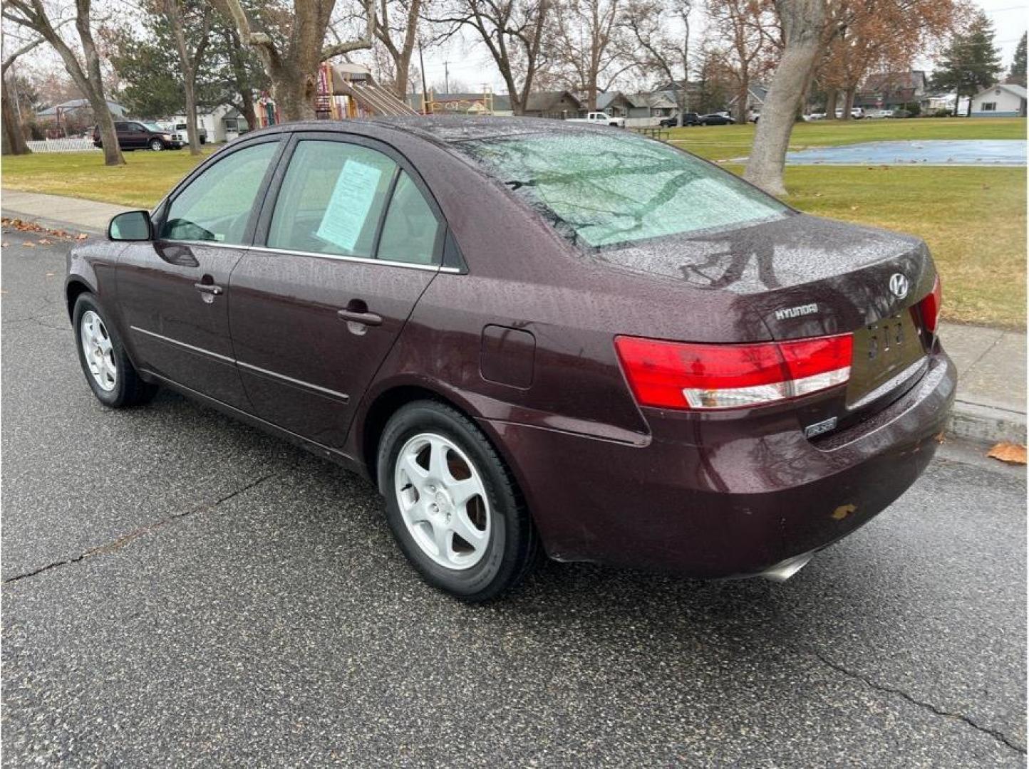 2006 No Color /No Color Hyundai Sonata LX Sedan 4D (5NPEU46F26H) with an V6, 3.3 Liter engine, Automatic transmission, located at 607 W Columbia Drive, Kennewick, WA, 99336, (509) 987-1069, 46.216743, -119.126404 - Photo#6