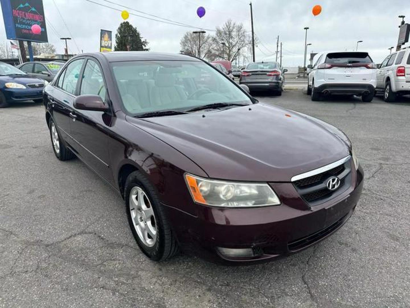 2006 No Color /No Color Hyundai Sonata LX Sedan 4D (5NPEU46F26H) with an V6, 3.3 Liter engine, Automatic transmission, located at 607 W Columbia Drive, Kennewick, WA, 99336, (509) 987-1069, 46.216743, -119.126404 - Photo#2