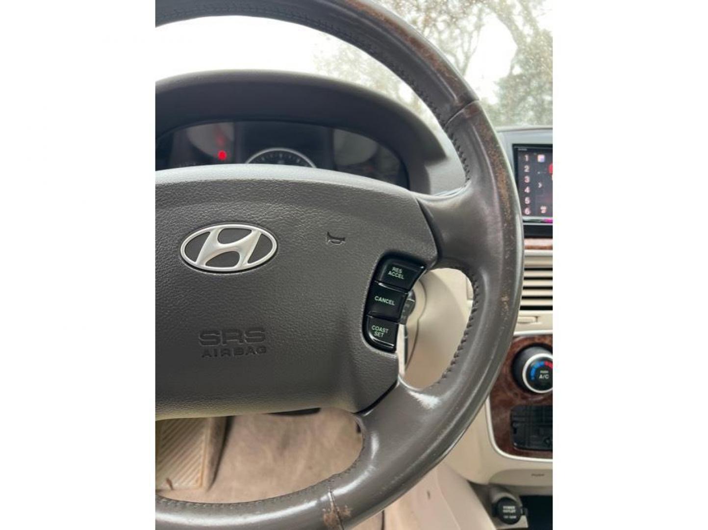 2006 No Color /No Color Hyundai Sonata LX Sedan 4D (5NPEU46F26H) with an V6, 3.3 Liter engine, Automatic transmission, located at 607 W Columbia Drive, Kennewick, WA, 99336, (509) 987-1069, 46.216743, -119.126404 - Photo#13