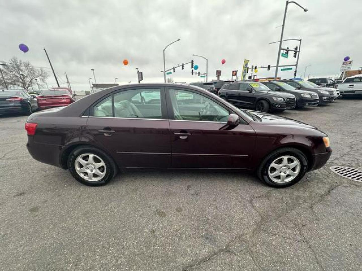 2006 No Color /No Color Hyundai Sonata LX Sedan 4D (5NPEU46F26H) with an V6, 3.3 Liter engine, Automatic transmission, located at 607 W Columbia Drive, Kennewick, WA, 99336, (509) 987-1069, 46.216743, -119.126404 - Photo#3