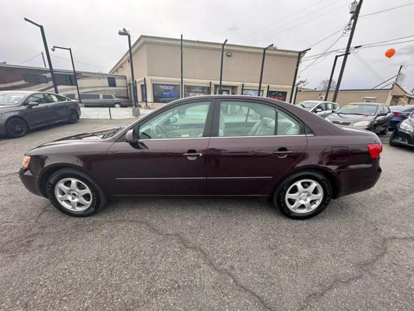 2006 No Color /No Color Hyundai Sonata LX Sedan 4D (5NPEU46F26H) with an V6, 3.3 Liter engine, Automatic transmission, located at 607 W Columbia Drive, Kennewick, WA, 99336, (509) 987-1069, 46.216743, -119.126404 - Photo#7