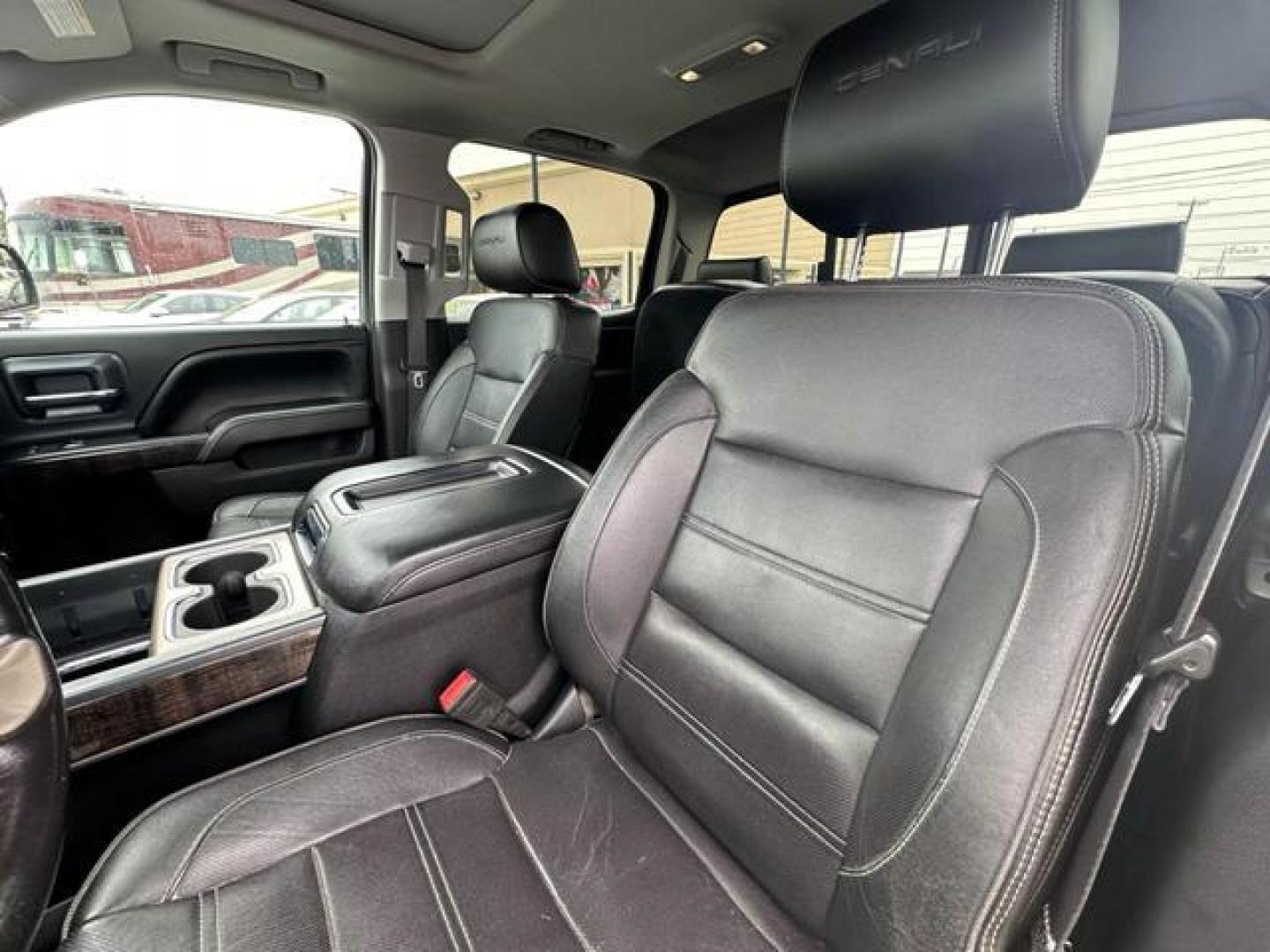 2015 No Color /No Color GMC Sierra 1500 Crew Cab Denali Pickup 4D 5 3/4 ft (3GTU2WEJ8FG) with an V8, EcoTec3, 6.2 Liter engine, Auto, 6-Spd HD Overdrive transmission, located at 607 W Columbia Drive, Kennewick, WA, 99336, (509) 987-1069, 46.216743, -119.126404 - Photo#9