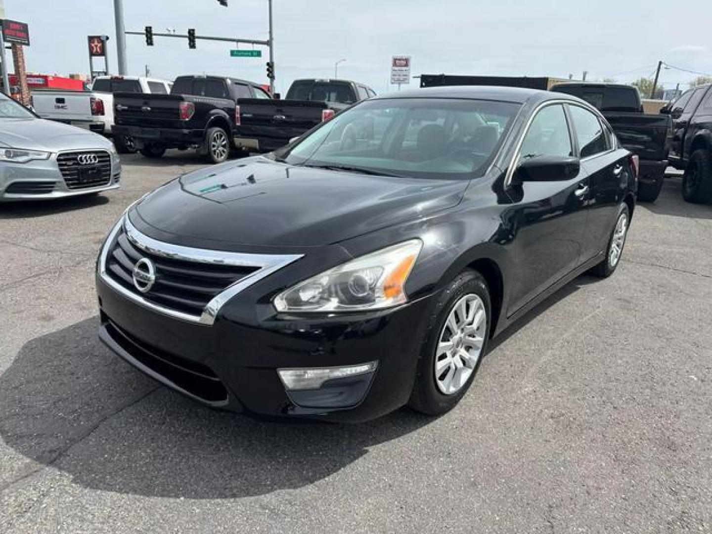 2013 Black Nissan Altima 2.5 S Sedan 4D (1N4AL3AP1DN) with an 4-Cyl, 2.5 Liter engine, Automatic, Xtronic CVT transmission, located at 607 W Columbia Drive, Kennewick, WA, 99336, (509) 987-1069, 46.216743, -119.126404 - Photo#0