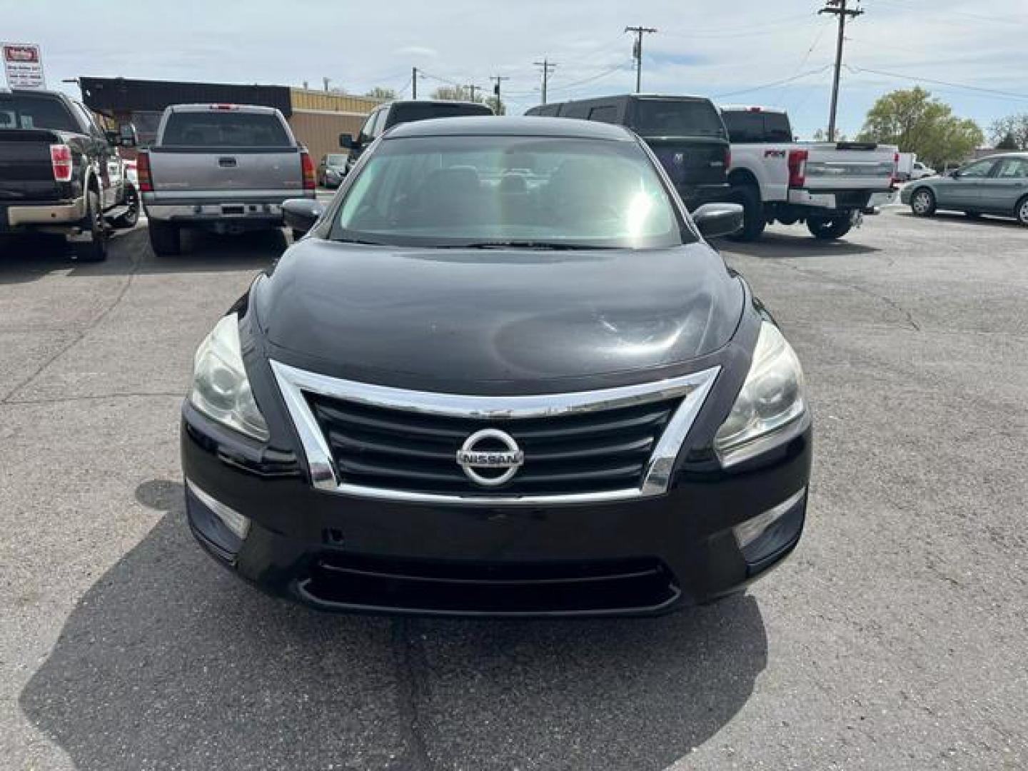 2013 Black Nissan Altima 2.5 S Sedan 4D (1N4AL3AP1DN) with an 4-Cyl, 2.5 Liter engine, Automatic, Xtronic CVT transmission, located at 607 W Columbia Drive, Kennewick, WA, 99336, (509) 987-1069, 46.216743, -119.126404 - Photo#1