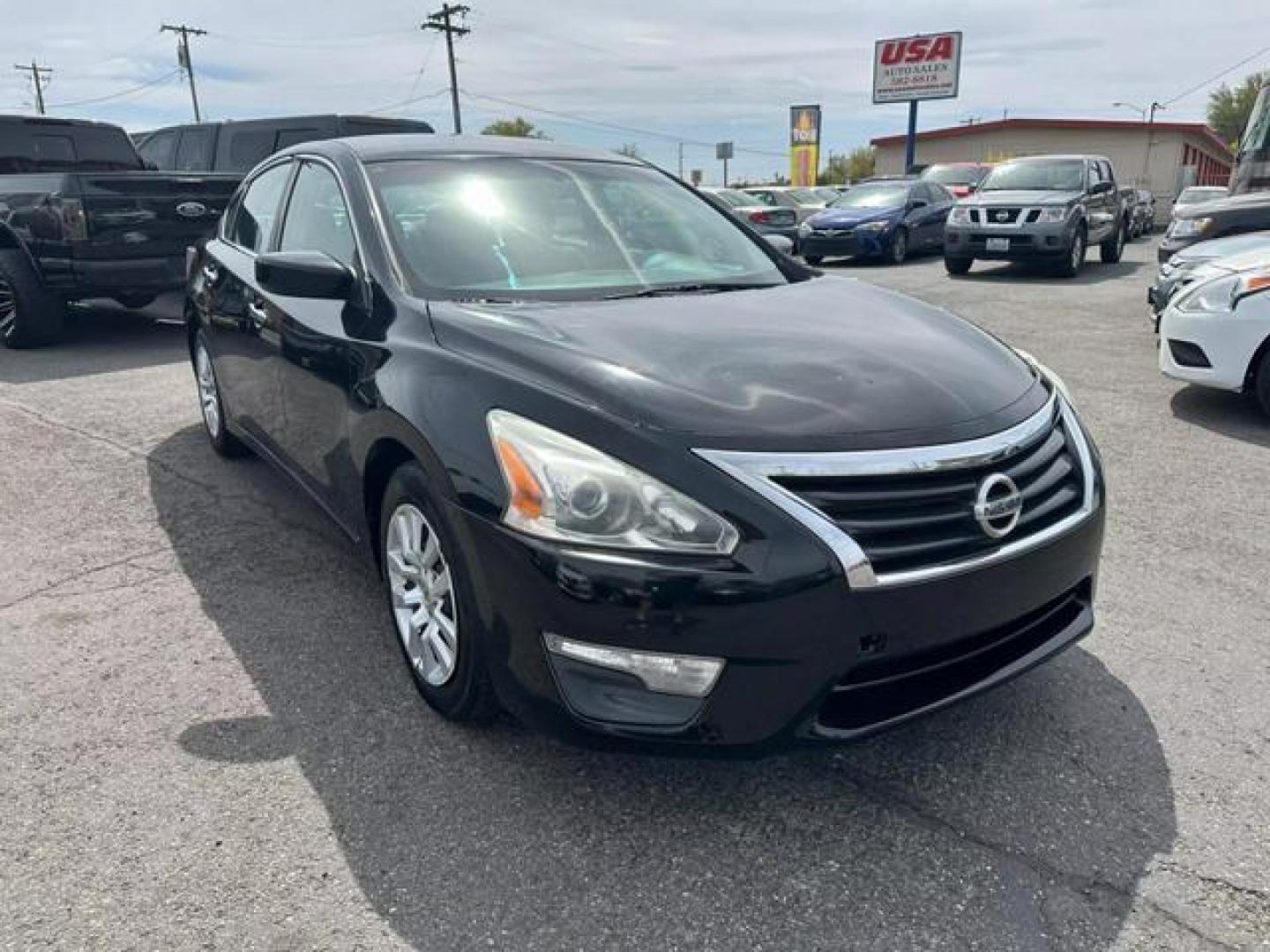 2013 Black Nissan Altima 2.5 S Sedan 4D (1N4AL3AP1DN) with an 4-Cyl, 2.5 Liter engine, Automatic, Xtronic CVT transmission, located at 607 W Columbia Drive, Kennewick, WA, 99336, (509) 987-1069, 46.216743, -119.126404 - Photo#2