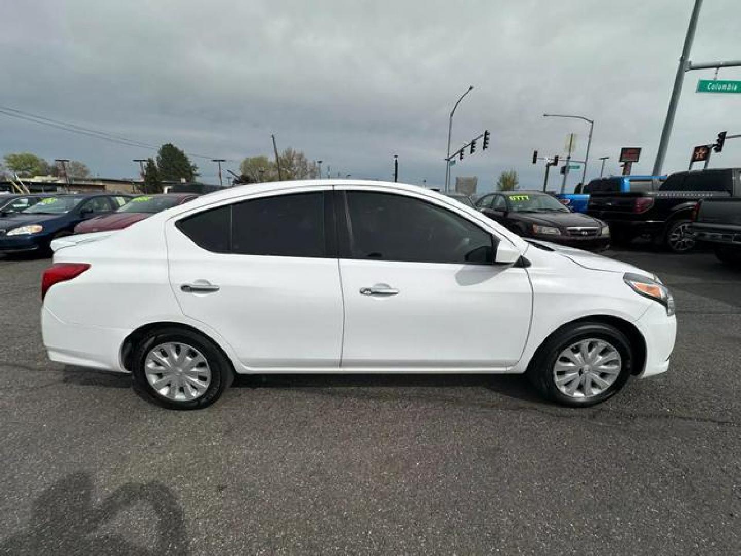 2015 No Color /No Color Nissan Versa SV Sedan 4D (3N1CN7AP3FL) with an 4-Cyl, 1.6 Liter engine, Manual, 5-Spd transmission, located at 607 W Columbia Drive, Kennewick, WA, 99336, (509) 987-1069, 46.216743, -119.126404 - Photo#3