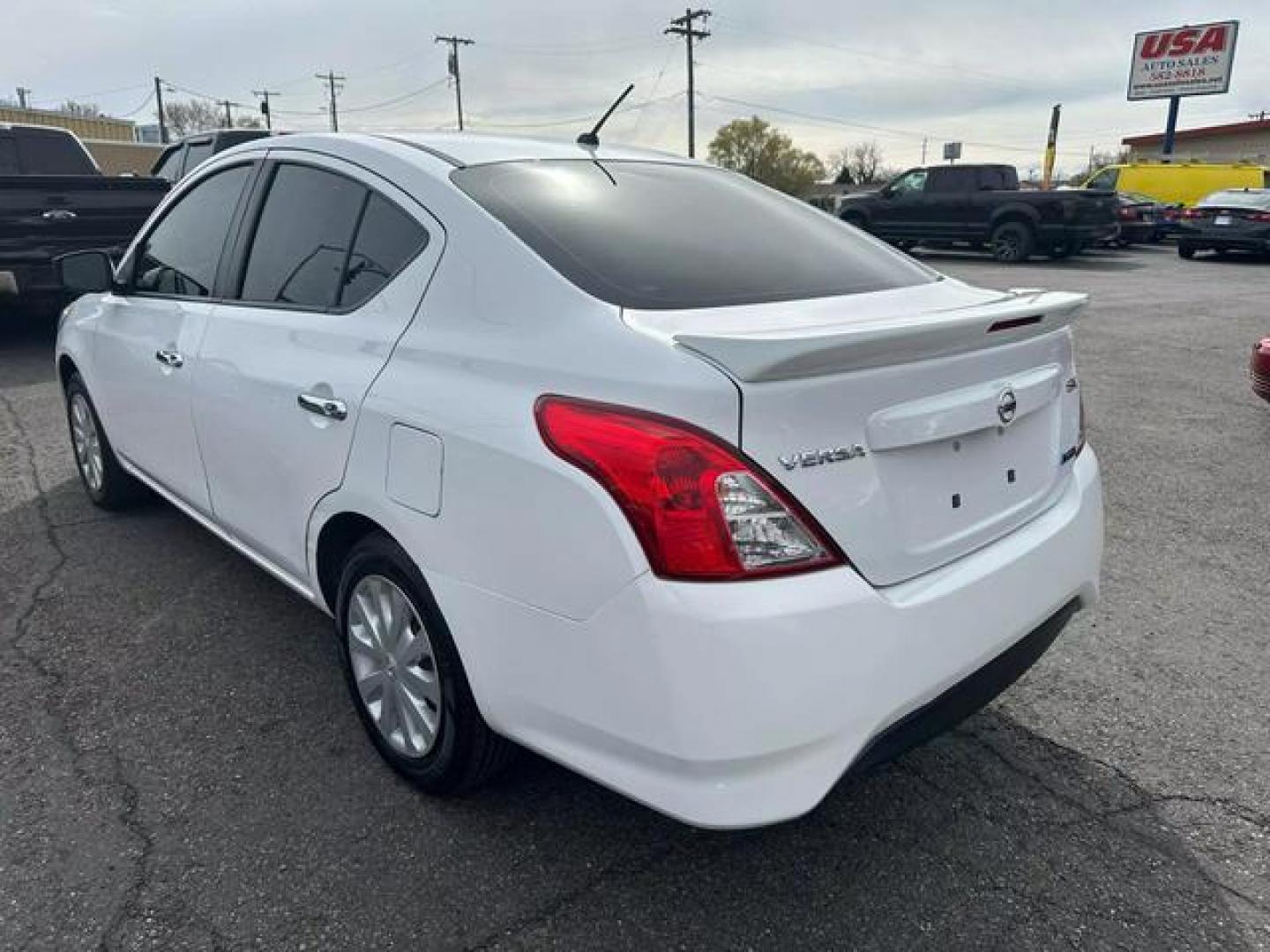 2015 No Color /No Color Nissan Versa SV Sedan 4D (3N1CN7AP3FL) with an 4-Cyl, 1.6 Liter engine, Manual, 5-Spd transmission, located at 607 W Columbia Drive, Kennewick, WA, 99336, (509) 987-1069, 46.216743, -119.126404 - Photo#6