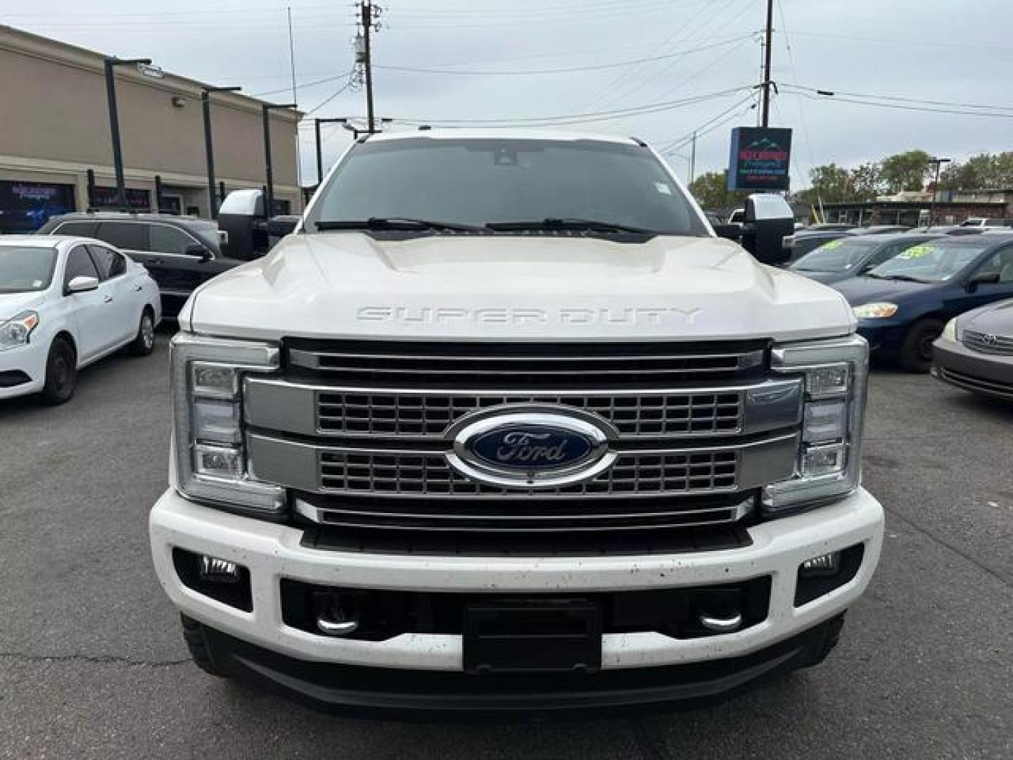 2017 White /No Color Ford F350 Super Duty Crew Cab Platinum Pickup 4D 6 3/4 ft (1FT8W3BT6HE) with an V8, Turbo Diesel, 6.7 Liter engine, Auto, HD 6-Spd SelShft transmission, located at 607 W Columbia Drive, Kennewick, WA, 99336, (509) 987-1069, 46.216743, -119.126404 - Photo#1