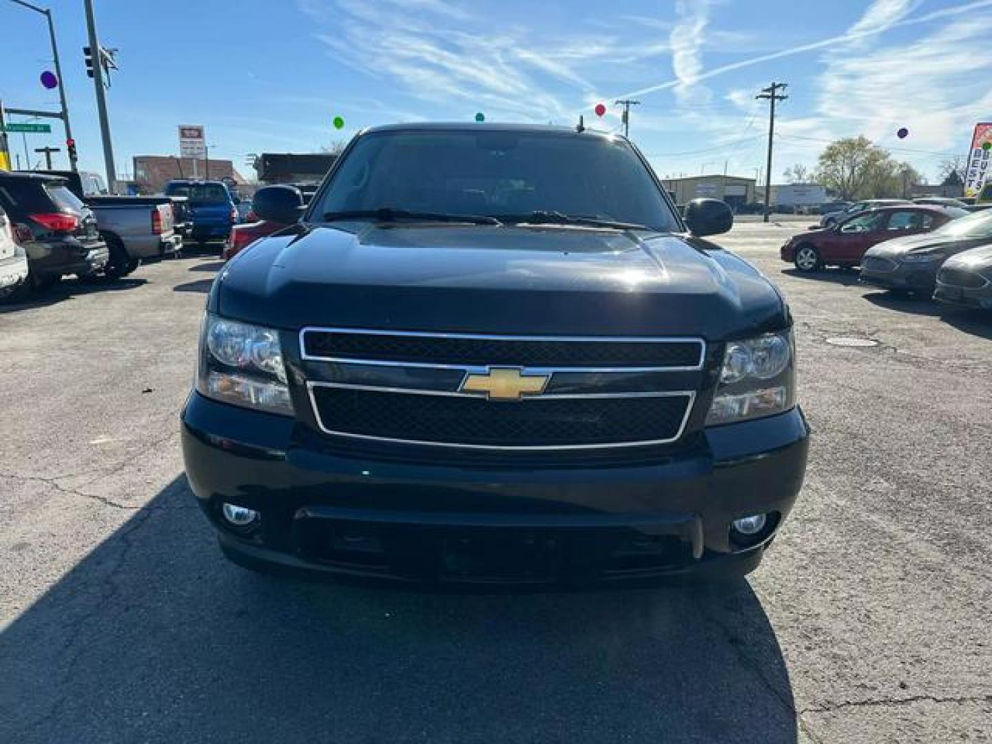 2012 Chevrolet Suburban 1500 LT Sport Utility 4D (1GNSKJE79CR) with an V8, Flex Fuel, 5.3 Liter engine, Automatic, 6-Spd HD w/Overdrive transmission, located at 607 W Columbia Drive, Kennewick, WA, 99336, (509) 987-1069, 46.216743, -119.126404 - Photo#1