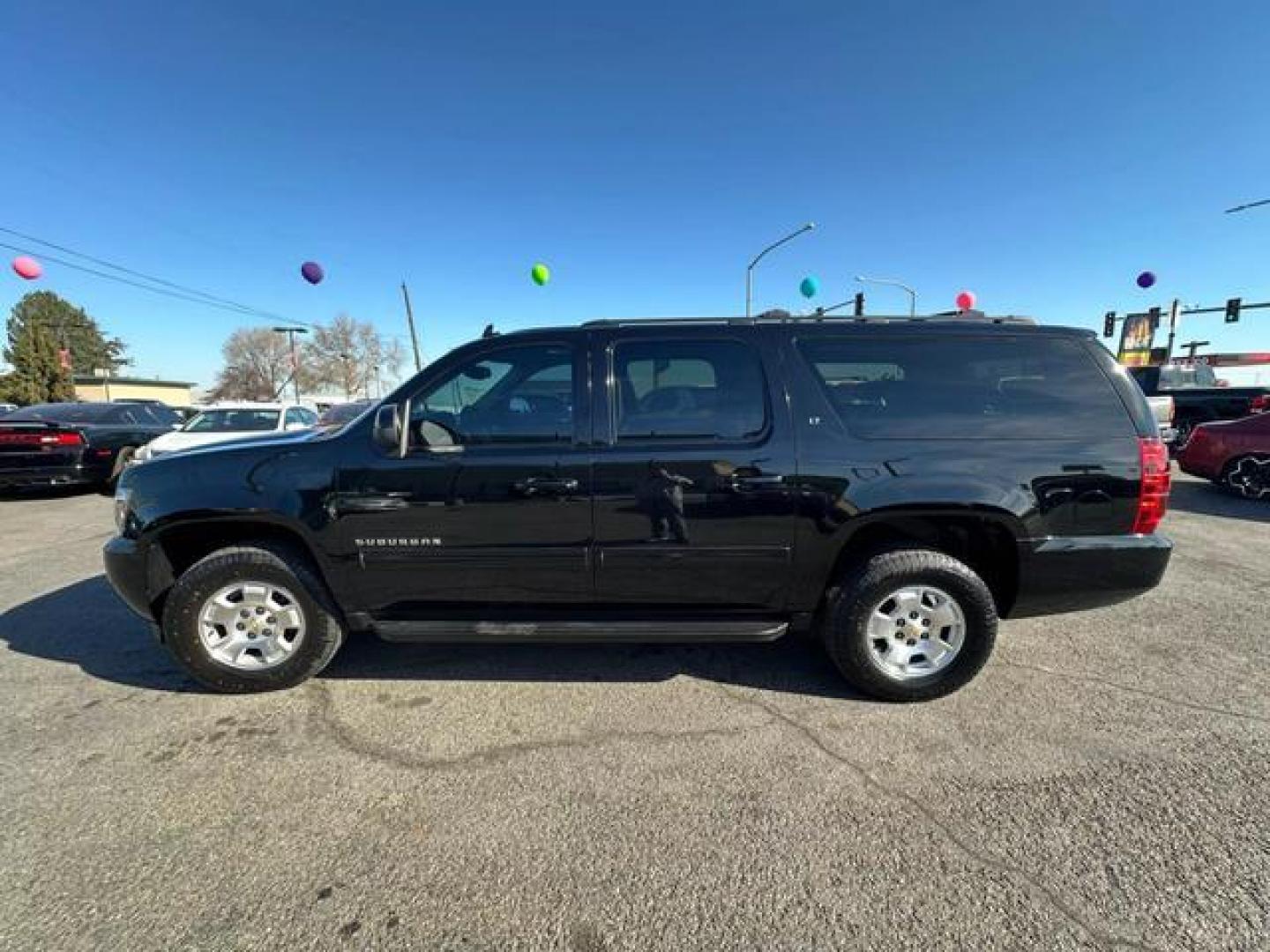 2012 Chevrolet Suburban 1500 LT Sport Utility 4D (1GNSKJE79CR) with an V8, Flex Fuel, 5.3 Liter engine, Automatic, 6-Spd HD w/Overdrive transmission, located at 607 W Columbia Drive, Kennewick, WA, 99336, (509) 987-1069, 46.216743, -119.126404 - Photo#7