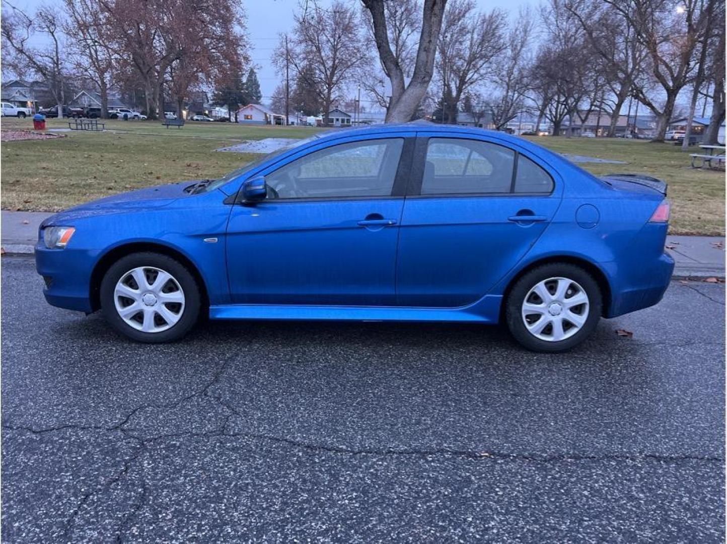 2015 Blue /No Color Mitsubishi Lancer ES Sedan 4D (JA32U2FU1FU) with an 4-Cyl, 2.0 Liter engine, Automatic, CVT transmission, located at 607 W Columbia Drive, Kennewick, WA, 99336, (509) 987-1069, 46.216743, -119.126404 - Photo#7