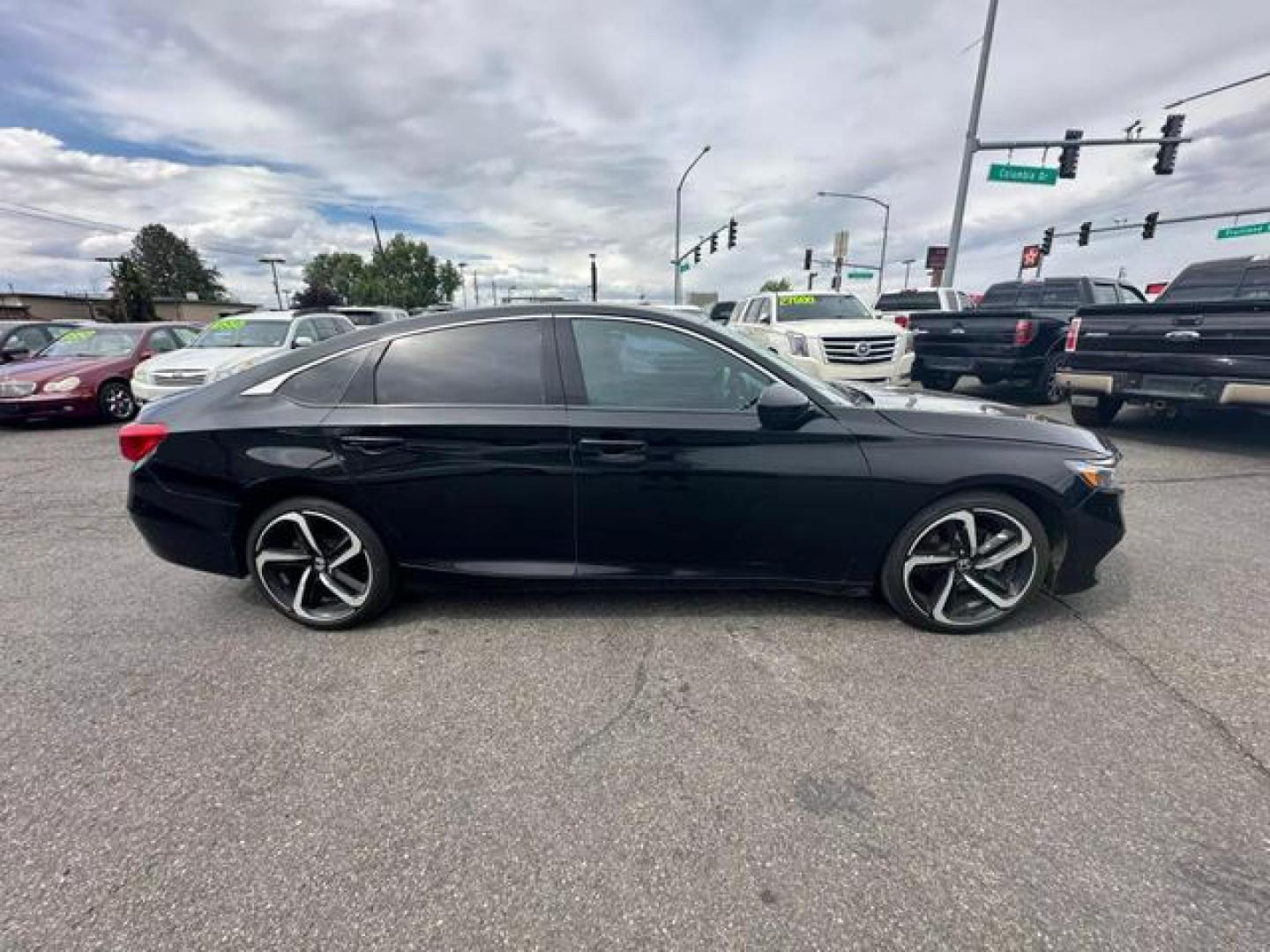 2019 Black /No Color Honda Accord Sport Sedan 4D (1HGCV1F33KA) with an 4-Cyl, i-VTEC, Turbo, 1.5 Liter engine, Automatic, 10-Spd transmission, located at 607 W Columbia Drive, Kennewick, WA, 99336, (509) 987-1069, 46.216743, -119.126404 - Photo#3