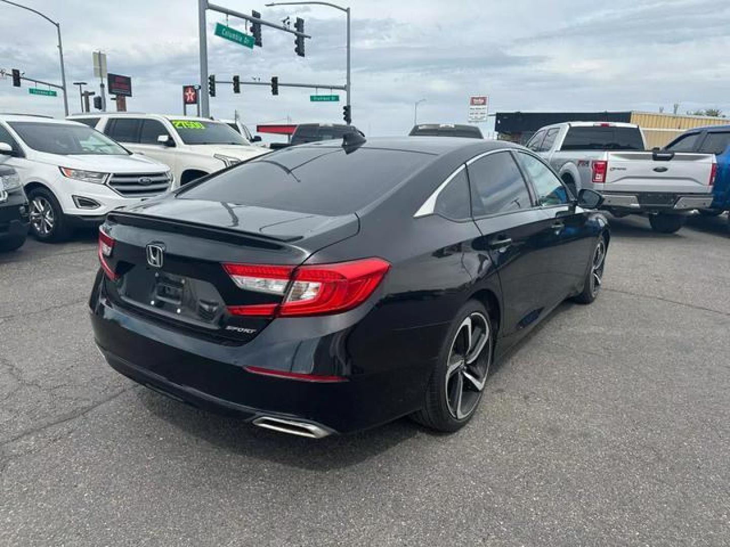 2019 Black /No Color Honda Accord Sport Sedan 4D (1HGCV1F33KA) with an 4-Cyl, i-VTEC, Turbo, 1.5 Liter engine, Automatic, 10-Spd transmission, located at 607 W Columbia Drive, Kennewick, WA, 99336, (509) 987-1069, 46.216743, -119.126404 - Photo#4