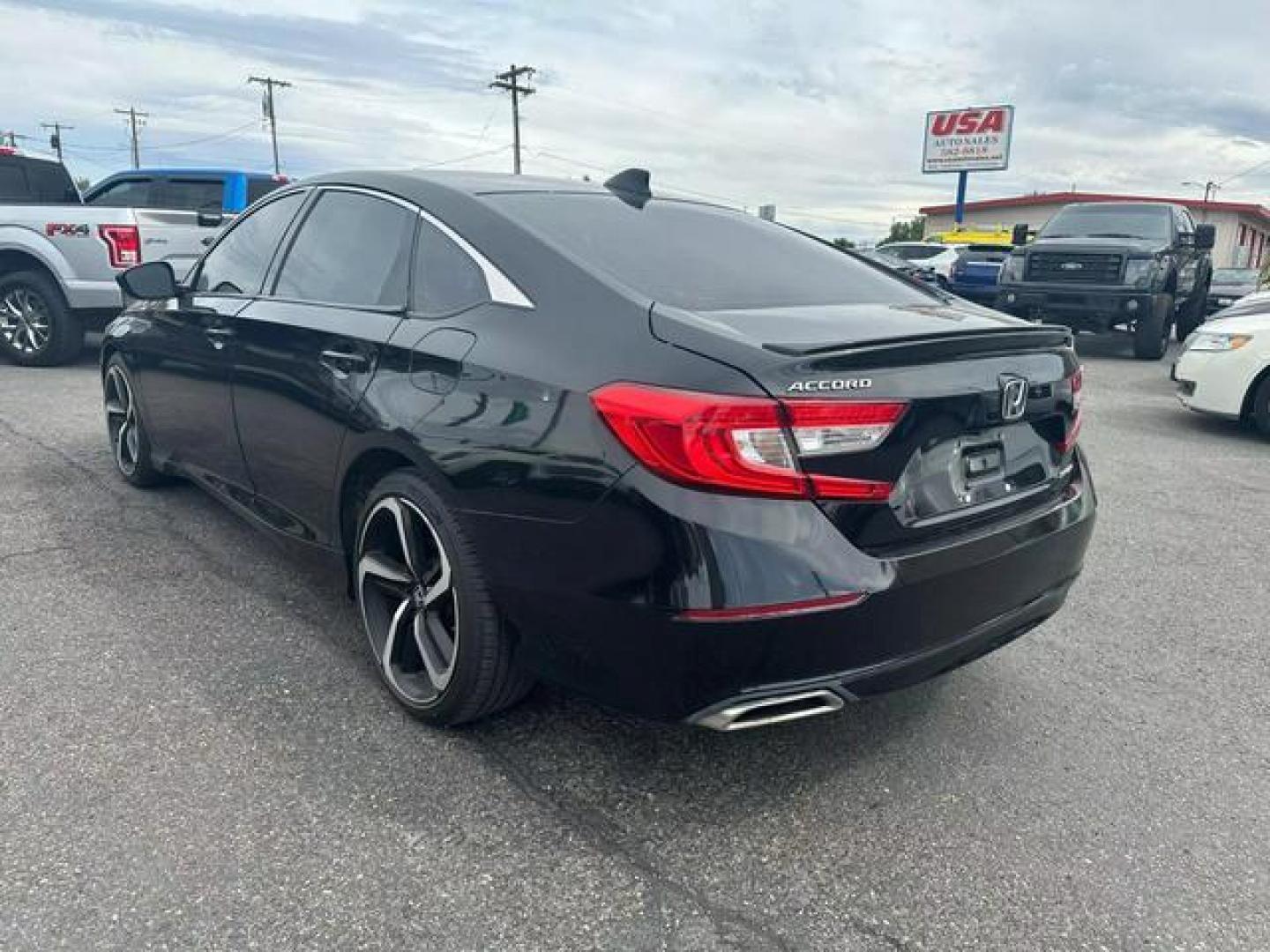 2019 Black /No Color Honda Accord Sport Sedan 4D (1HGCV1F33KA) with an 4-Cyl, i-VTEC, Turbo, 1.5 Liter engine, Automatic, 10-Spd transmission, located at 607 W Columbia Drive, Kennewick, WA, 99336, (509) 987-1069, 46.216743, -119.126404 - Photo#6