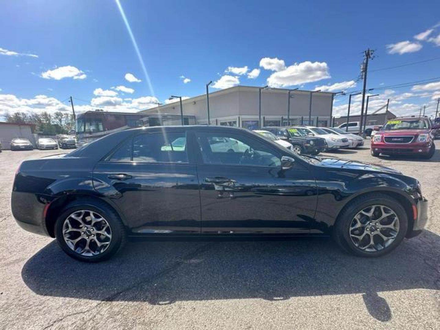 2016 Black /No Color Chrysler 300 300S Sedan 4D (2C3CCAGG8GH) with an V6, Flex Fuel, 3.6 Liter engine, Automatic, 8-Spd transmission, located at 607 W Columbia Drive, Kennewick, WA, 99336, (509) 987-1069, 46.216743, -119.126404 - Photo#3