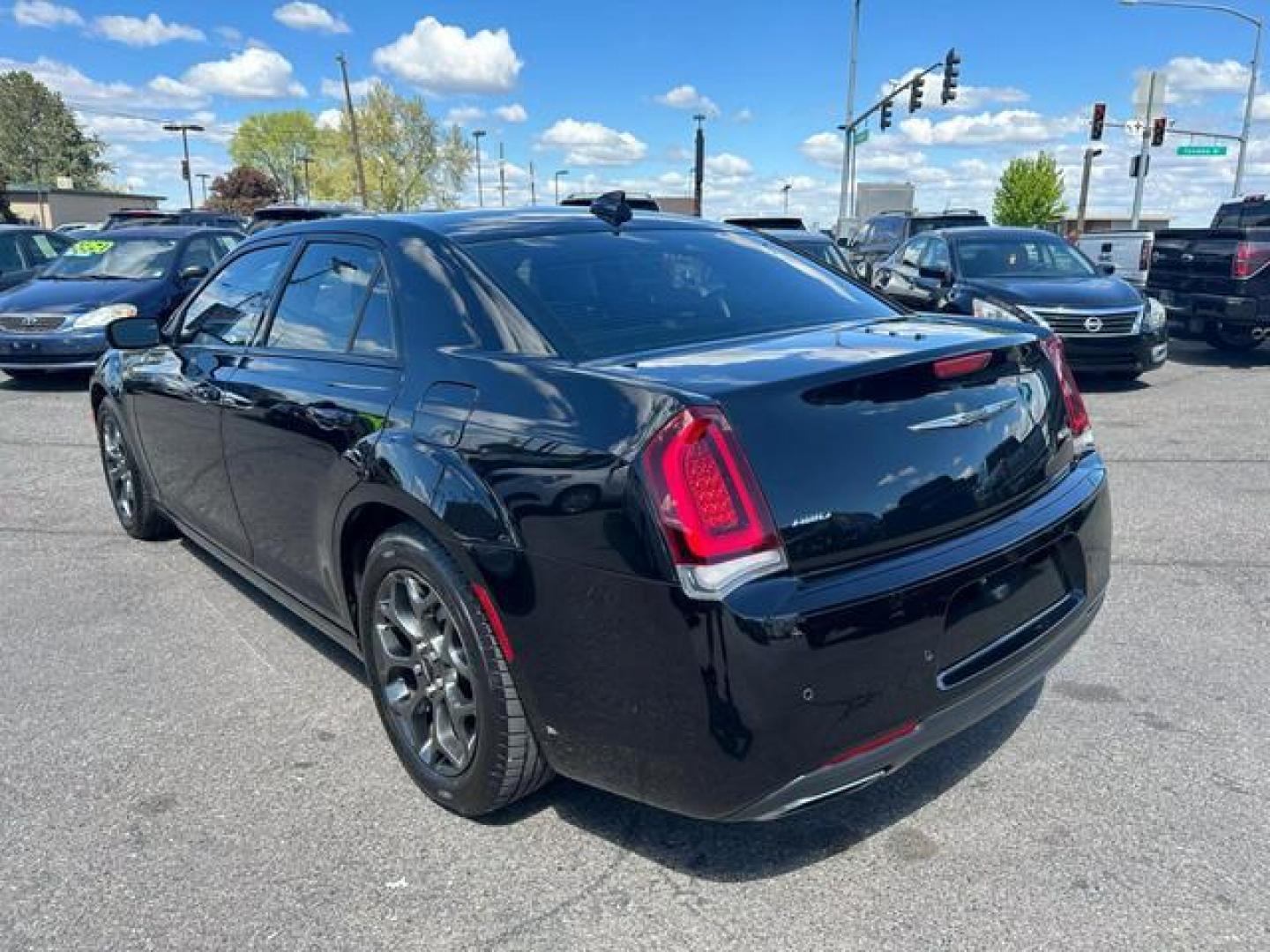 2016 Black /No Color Chrysler 300 300S Sedan 4D (2C3CCAGG8GH) with an V6, Flex Fuel, 3.6 Liter engine, Automatic, 8-Spd transmission, located at 607 W Columbia Drive, Kennewick, WA, 99336, (509) 987-1069, 46.216743, -119.126404 - Photo#6