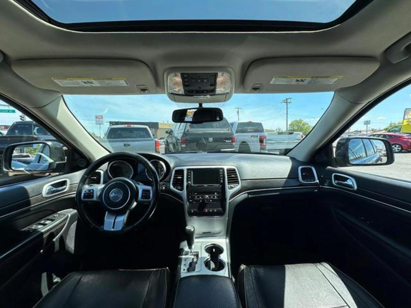 2011 Black Jeep Grand Cherokee Laredo Sport Utility 4D (1J4RR4GG9BC) with an V6, Flex Fuel, 3.6 Liter engine, Automatic, 5-Spd w/Overdrive transmission, located at 607 W Columbia Drive, Kennewick, WA, 99336, (509) 987-1069, 46.216743, -119.126404 - Photo#17