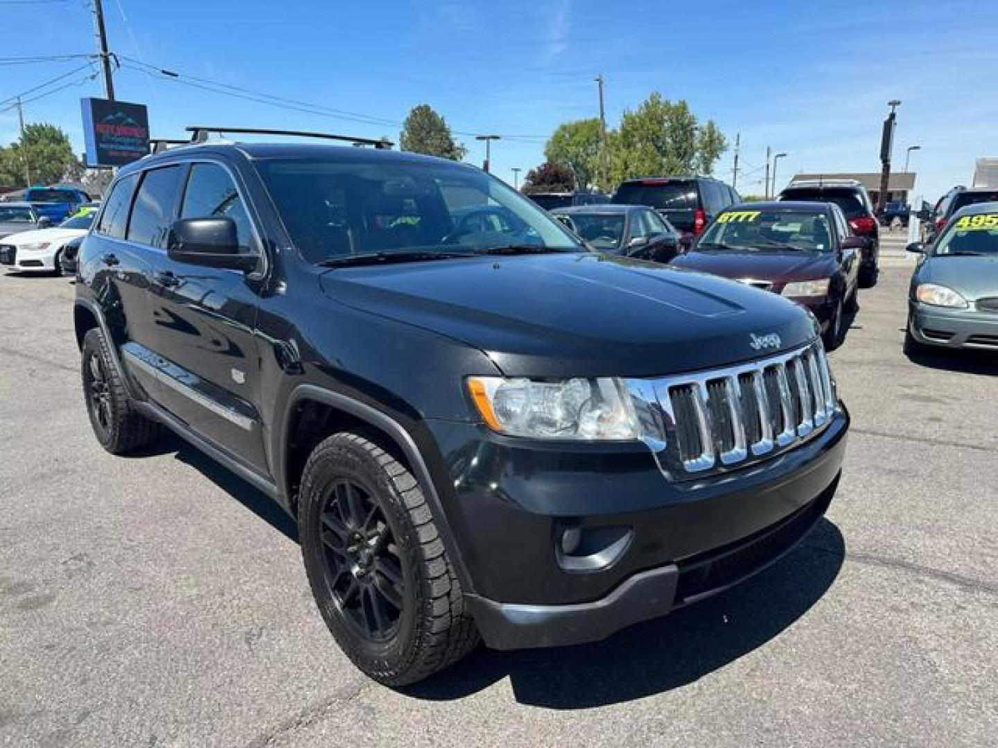 2011 Black Jeep Grand Cherokee Laredo Sport Utility 4D (1J4RR4GG9BC) with an V6, Flex Fuel, 3.6 Liter engine, Automatic, 5-Spd w/Overdrive transmission, located at 607 W Columbia Drive, Kennewick, WA, 99336, (509) 987-1069, 46.216743, -119.126404 - Photo#2