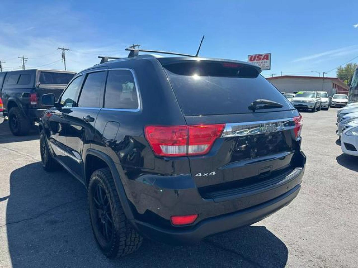 2011 Black Jeep Grand Cherokee Laredo Sport Utility 4D (1J4RR4GG9BC) with an V6, Flex Fuel, 3.6 Liter engine, Automatic, 5-Spd w/Overdrive transmission, located at 607 W Columbia Drive, Kennewick, WA, 99336, (509) 987-1069, 46.216743, -119.126404 - Photo#6