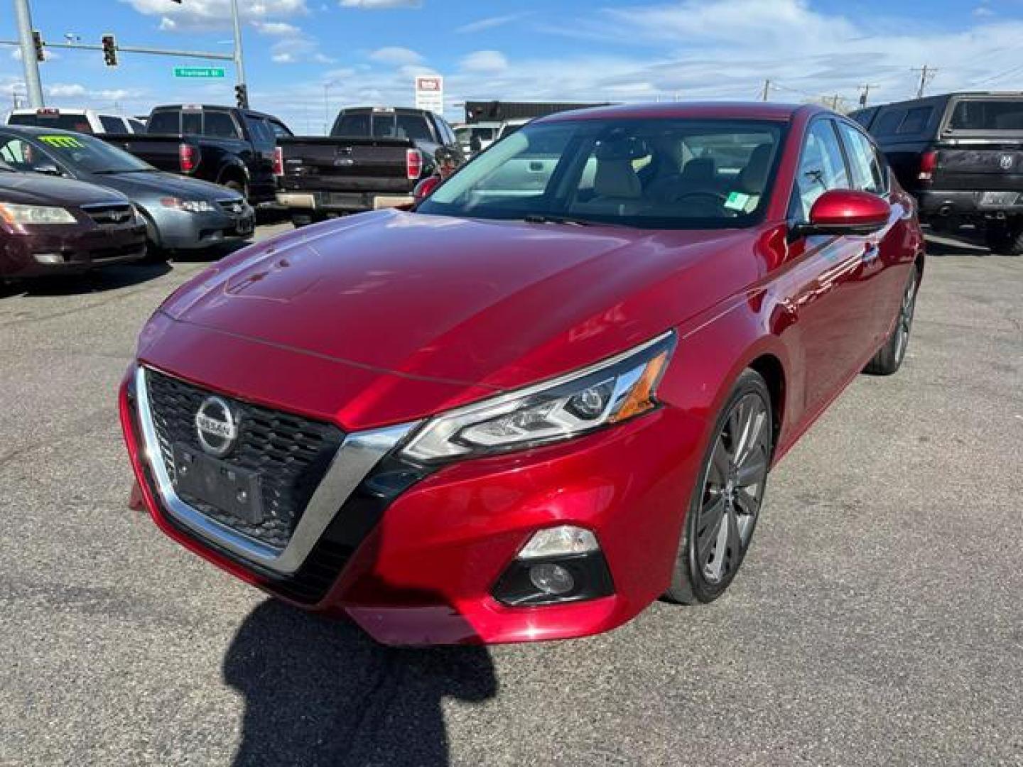 2019 Red /No Color Nissan Altima 2.5 Platinum Sedan 4D (1N4BL4FV7KC) with an 4-Cyl, 2.5 Liter engine, Automatic, Xtronic CVT transmission, located at 607 W Columbia Drive, Kennewick, WA, 99336, (509) 987-1069, 46.216743, -119.126404 - Photo#1