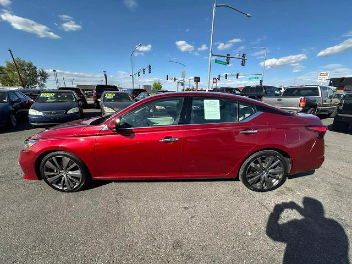 2019 Red /No Color Nissan Altima 2.5 Platinum Sedan 4D (1N4BL4FV7KC) with an 4-Cyl, 2.5 Liter engine, Automatic, Xtronic CVT transmission, located at 607 W Columbia Drive, Kennewick, WA, 99336, (509) 987-1069, 46.216743, -119.126404 - Photo#7