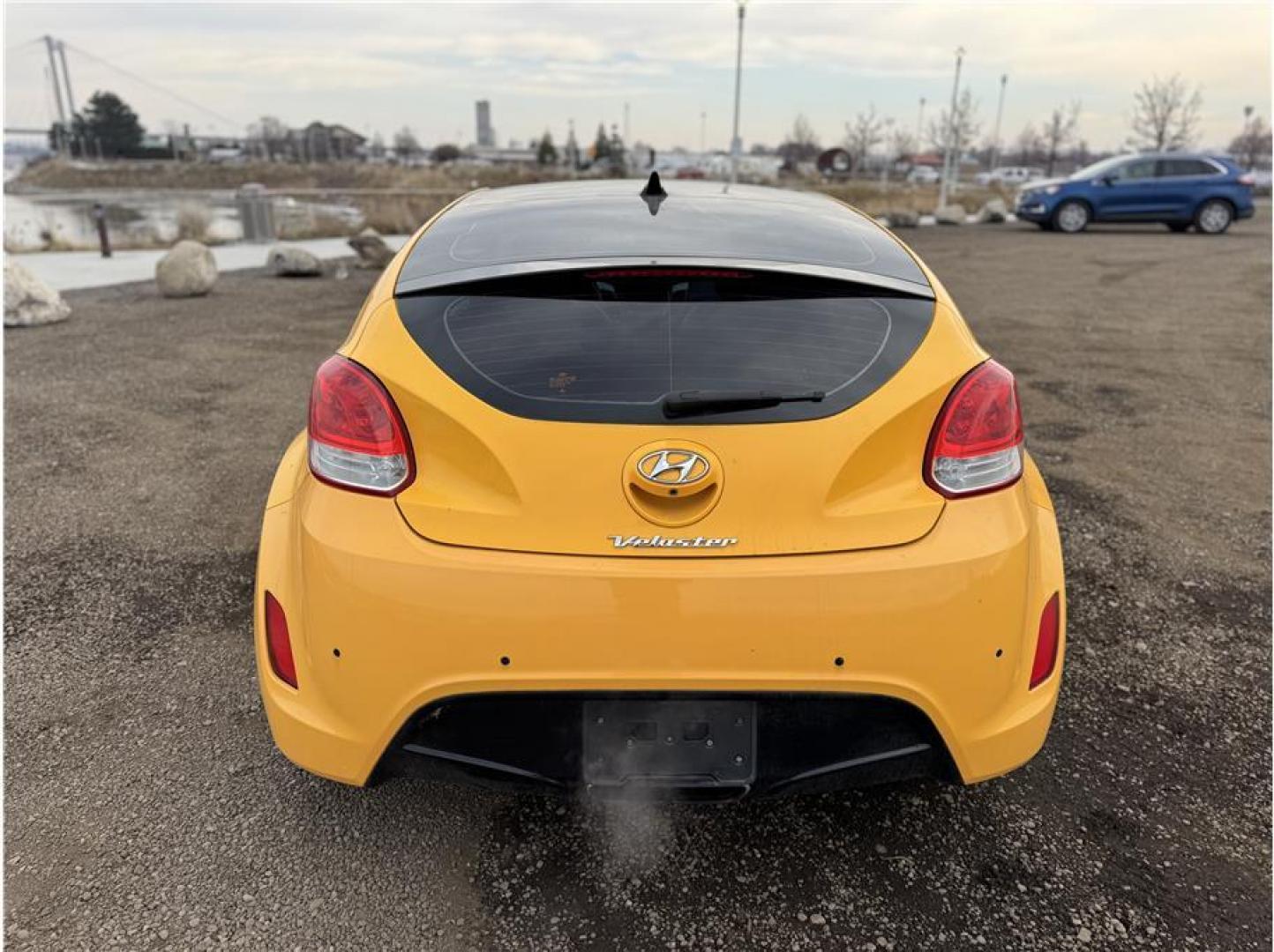 2013 Yellow /No Color Hyundai Veloster Coupe 3D (KMHTC6AD4DU) with an 4-Cyl, 1.6 Liter engine, Auto, 6-Spd EcoShft DCT transmission, located at 607 W Columbia Drive, Kennewick, WA, 99336, (509) 987-1069, 46.216743, -119.126404 - Photo#14