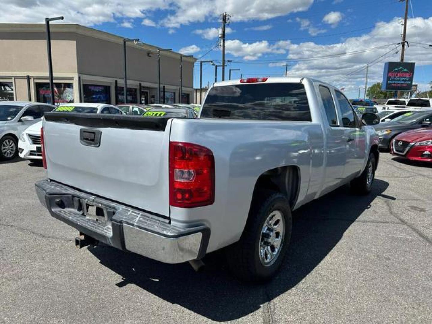 2011 Silver /No Color Chevrolet Silverado 1500 Extended Cab LS Pickup 4D 6 1/2 ft (1GCRCREA6BZ) with an V8, Flex Fuel, 4.8 Liter engine, Automatic, 4-Spd w/Overdrive transmission, located at 607 W Columbia Drive, Kennewick, WA, 99336, (509) 987-1069, 46.216743, -119.126404 - Photo#4