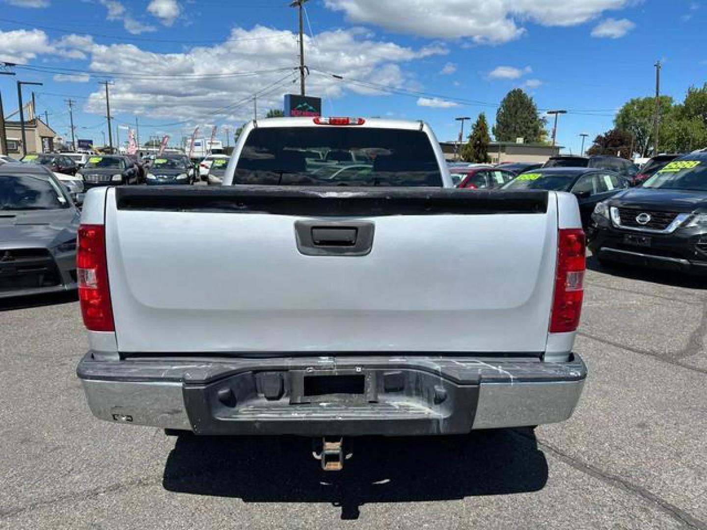 2011 Silver /No Color Chevrolet Silverado 1500 Extended Cab LS Pickup 4D 6 1/2 ft (1GCRCREA6BZ) with an V8, Flex Fuel, 4.8 Liter engine, Automatic, 4-Spd w/Overdrive transmission, located at 607 W Columbia Drive, Kennewick, WA, 99336, (509) 987-1069, 46.216743, -119.126404 - Photo#5