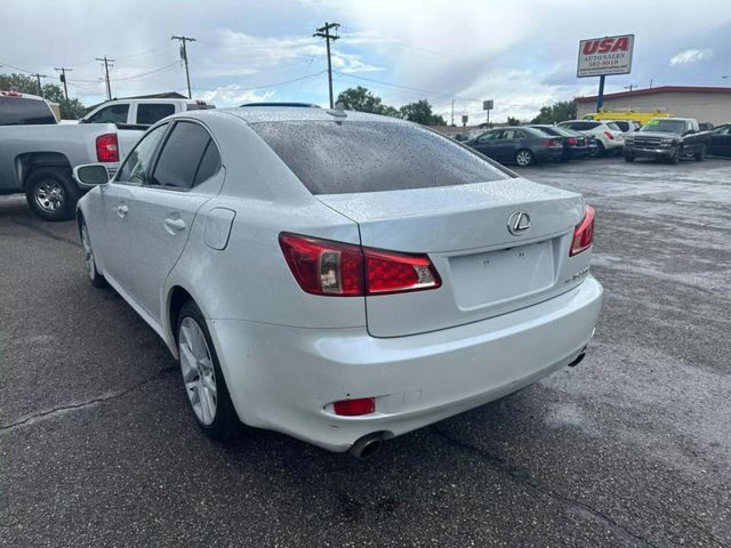 2011 No Color /No Color Lexus IS IS 350 Sedan 4D (JTHCE5C23B5) with an V6, 3.5 Liter engine, Automatic, 6-Spd w/Overdrive transmission, located at 607 W Columbia Drive, Kennewick, WA, 99336, (509) 987-1069, 46.216743, -119.126404 - Photo#6