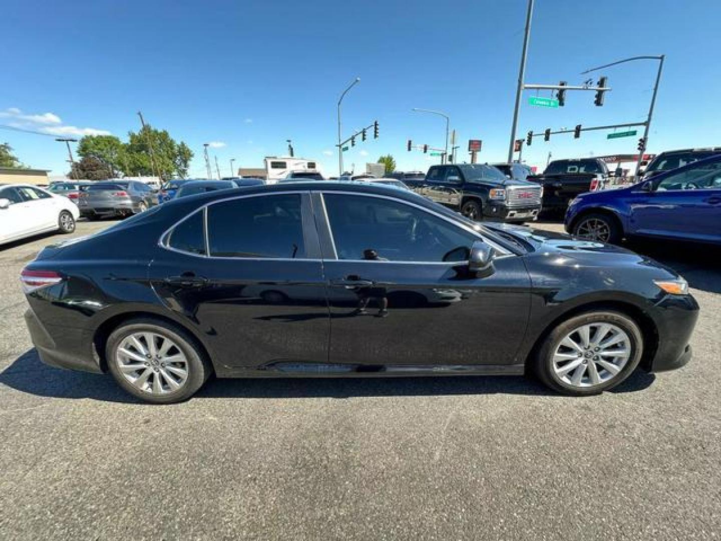 2019 Black Toyota Camry LE Sedan 4D (4T1B11HK1KU) with an 4-Cyl, 2.5 Liter engine, Automatic, 8-Spd w/Sequential Shift transmission, located at 607 W Columbia Drive, Kennewick, WA, 99336, (509) 987-1069, 46.216743, -119.126404 - Photo#3