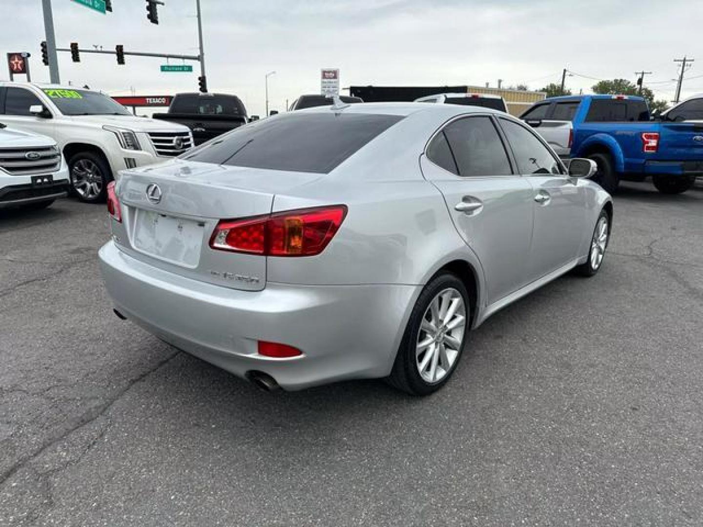 2010 Silver /No Color Lexus IS IS 250 Sport Sedan 4D (JTHCF5C25A5) with an V6, 2.5 Liter engine, Automatic, 6-Spd w/Overdrive transmission, located at 607 W Columbia Drive, Kennewick, WA, 99336, (509) 987-1069, 46.216743, -119.126404 - Photo#4