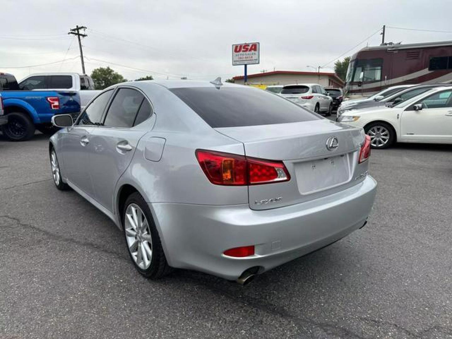 2010 Silver /No Color Lexus IS IS 250 Sport Sedan 4D (JTHCF5C25A5) with an V6, 2.5 Liter engine, Automatic, 6-Spd w/Overdrive transmission, located at 607 W Columbia Drive, Kennewick, WA, 99336, (509) 987-1069, 46.216743, -119.126404 - Photo#6