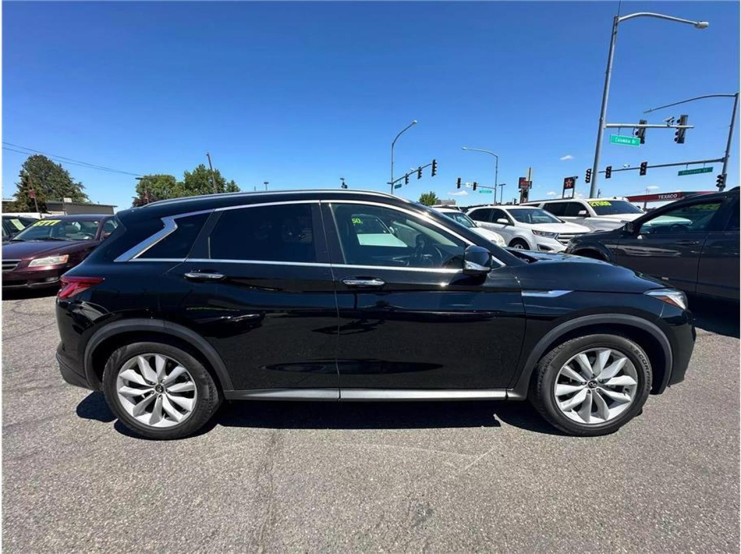 2019 Black /No Color Infiniti QX50 Essential Sport Utility 4D (3PCAJ5M10KF) with an 4-Cyl, Turbo, 2.0 Liter engine, Automatic, Xtronic CVT transmission, located at 607 W Columbia Drive, Kennewick, WA, 99336, (509) 987-1069, 46.216743, -119.126404 - Photo#3