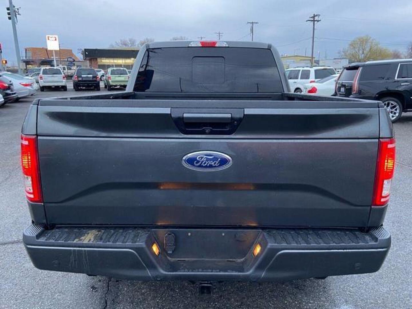 2017 Charcoal /Black Ford F150 SuperCrew Cab XLT Pickup 4D 5 1/2 ft (1FTFW1EG7HF) , Auto, 6-Spd SelShft transmission, located at 607 W Columbia Drive, Kennewick, WA, 99336, (509) 987-1069, 46.216743, -119.126404 - Photo#5