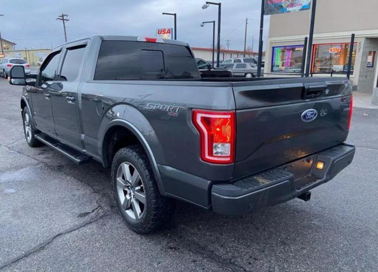 2017 Charcoal /Black Ford F150 SuperCrew Cab XLT Pickup 4D 5 1/2 ft (1FTFW1EG7HF) , Auto, 6-Spd SelShft transmission, located at 607 W Columbia Drive, Kennewick, WA, 99336, (509) 987-1069, 46.216743, -119.126404 - Photo#6