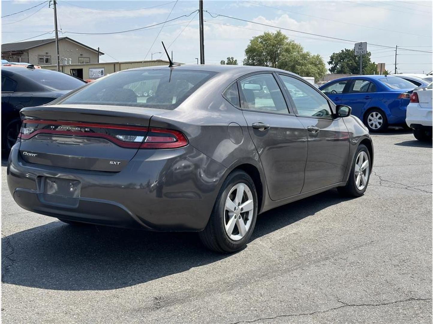 2016 No Color /No Color Dodge Dart SXT Sedan 4D (1C3CDFBB8GD) with an 4-Cyl MltAr Tgrshrk 2.4L engine, Manual, 6-Spd transmission, located at 607 W Columbia Drive, Kennewick, WA, 99336, (509) 987-1069, 46.216743, -119.126404 - Photo#4