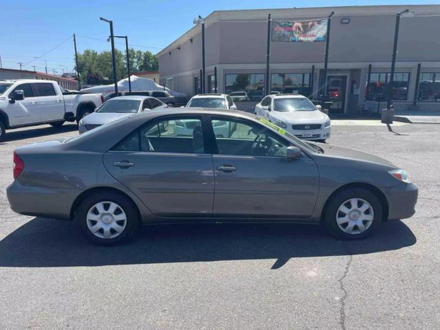 2004 No Color /No Color Toyota Camry LE Sedan 4D (4T1BE32K84U) with an 4-Cyl, 2.4 Liter engine, Automatic transmission, located at 607 W Columbia Drive, Kennewick, WA, 99336, (509) 987-1069, 46.216743, -119.126404 - Photo#3