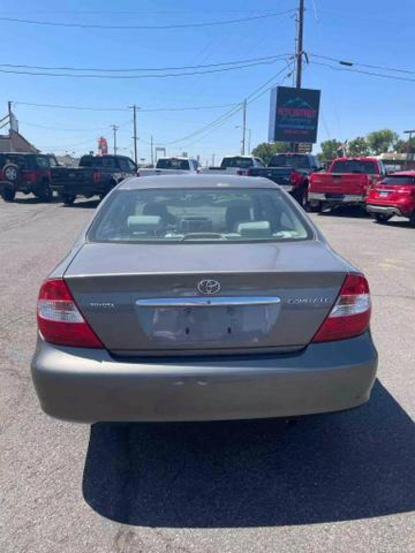 2004 No Color /No Color Toyota Camry LE Sedan 4D (4T1BE32K84U) with an 4-Cyl, 2.4 Liter engine, Automatic transmission, located at 607 W Columbia Drive, Kennewick, WA, 99336, (509) 987-1069, 46.216743, -119.126404 - Photo#5