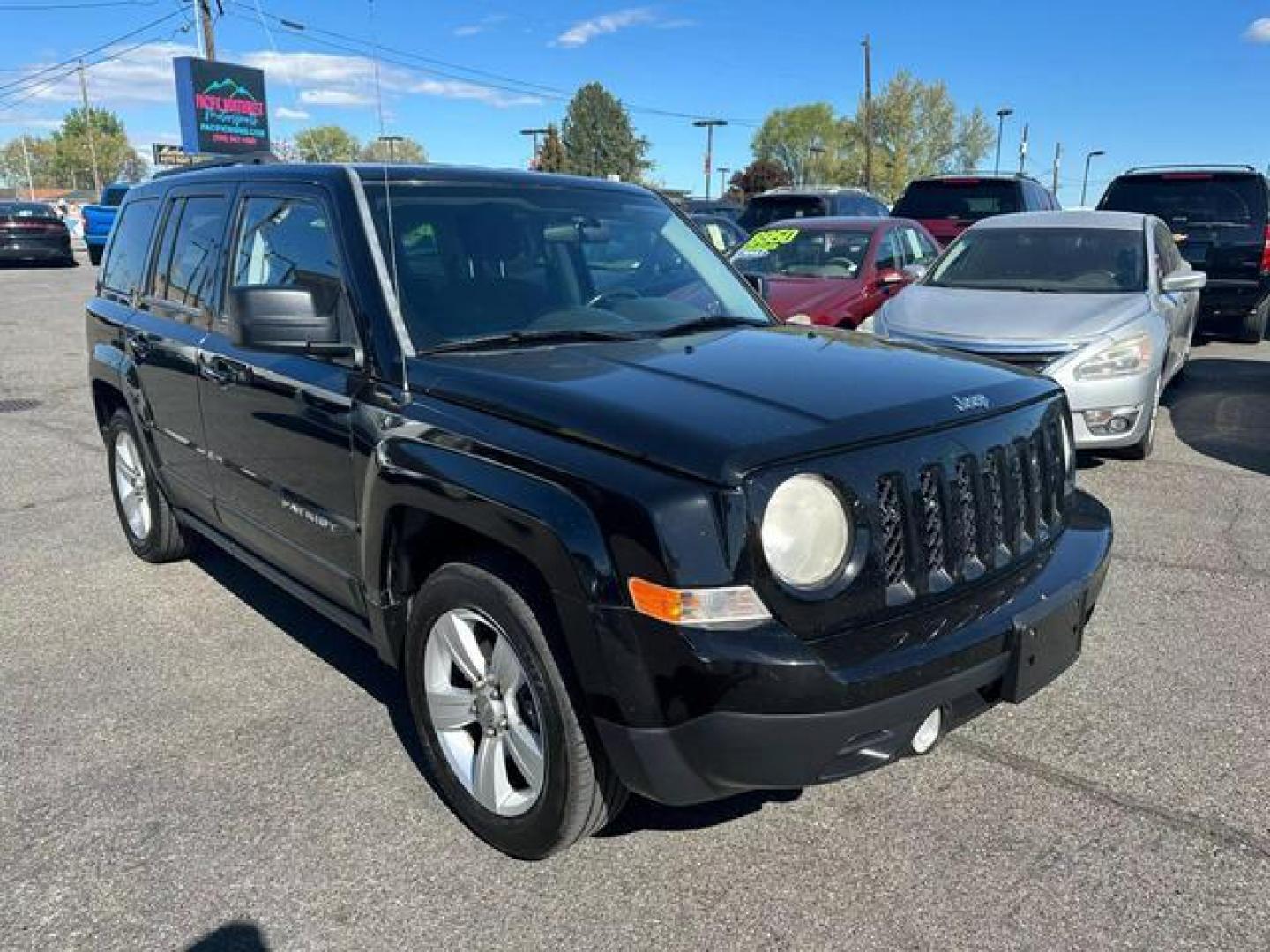 2012 No Color /No Color Jeep Patriot Latitude Sport Utility 4D (1C4NJPFB0CD) with an 4-Cyl, 2.4 Liter engine, Auto, CVT w/AutoStick transmission, located at 607 W Columbia Drive, Kennewick, WA, 99336, (509) 987-1069, 46.216743, -119.126404 - Photo#2